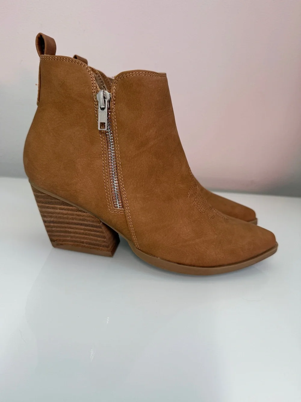 DV by Dolce Vita Kiki Tan Western Flared Heel Booties Women’s Size 7